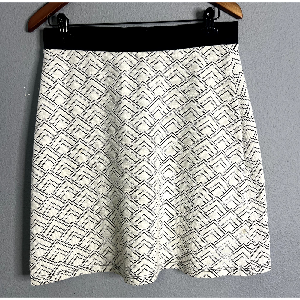 Gilli Womens Large Mini Skirt Black & White Chevron Stretch Fitted Pencil Preppy